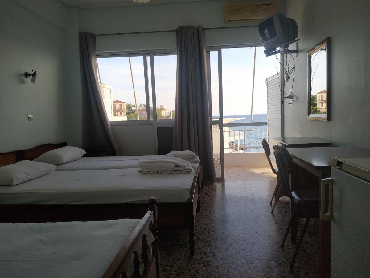 Poulea Rooms Kalamata Exterior photo