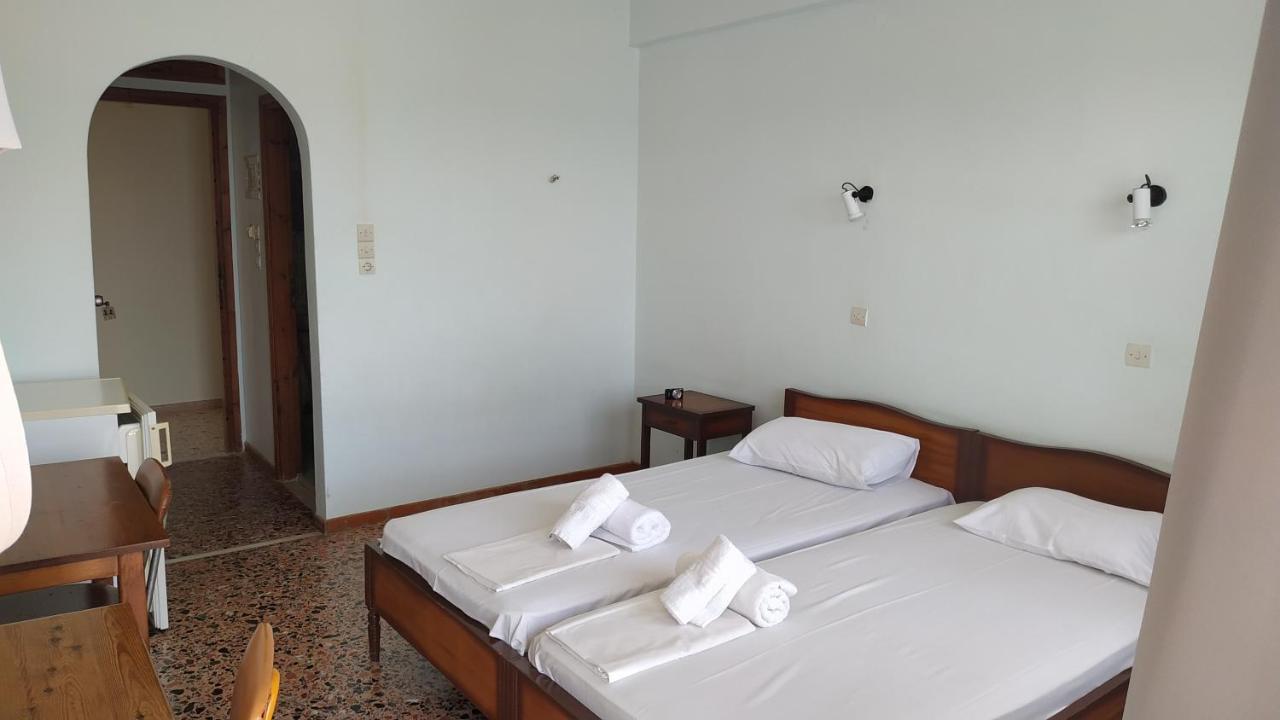 Poulea Rooms Kalamata Exterior photo