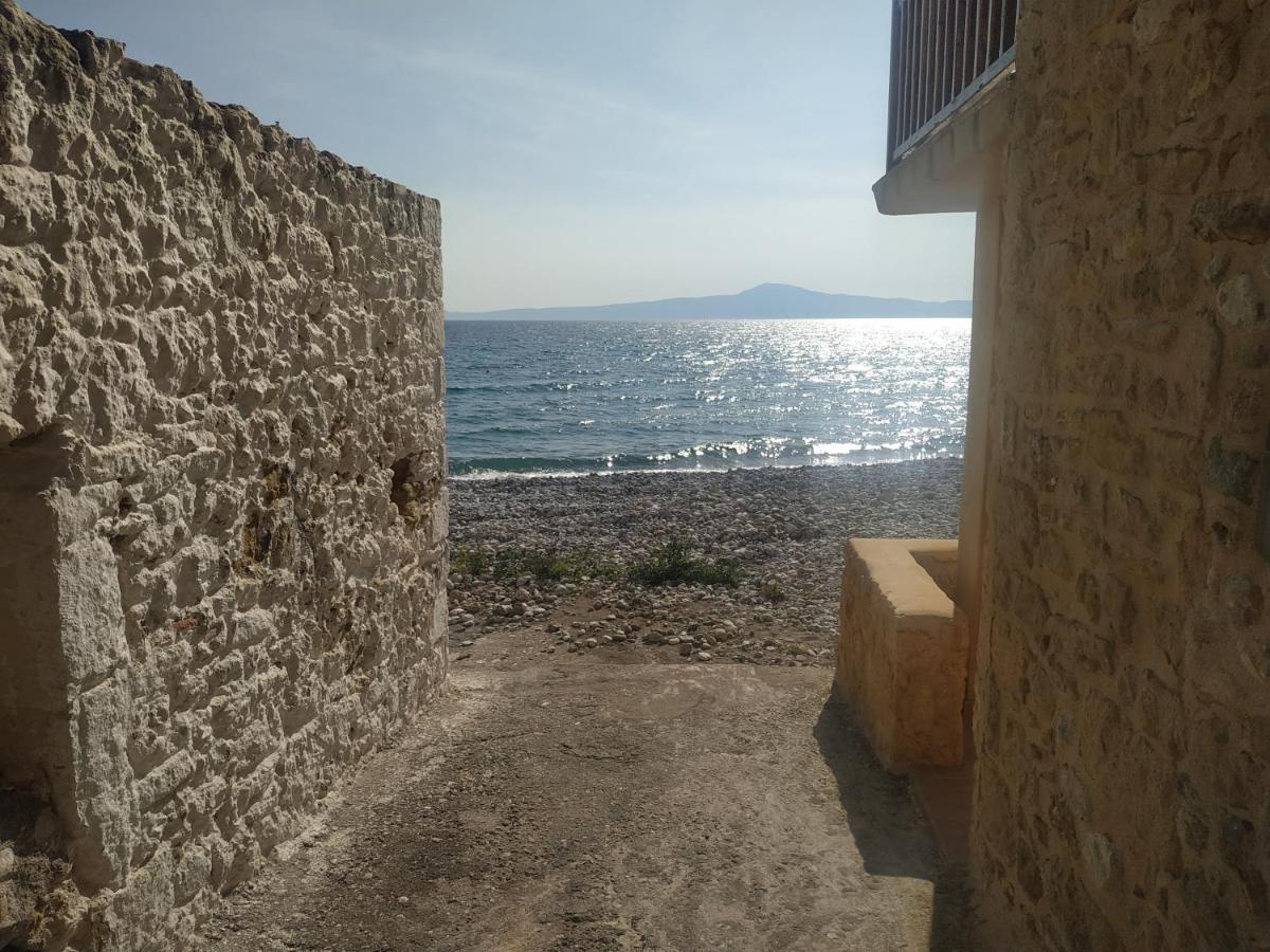 Poulea Rooms Kalamata Exterior photo