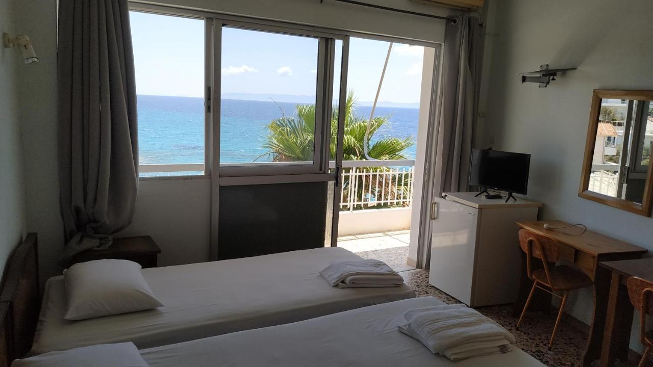 Poulea Rooms Kalamata Exterior photo